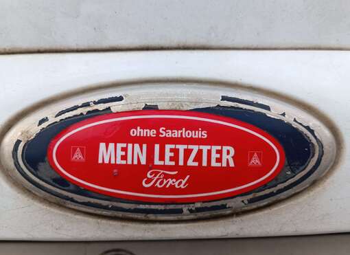 Autoemblem mit der Aufschrift "Mein letzter Ford"